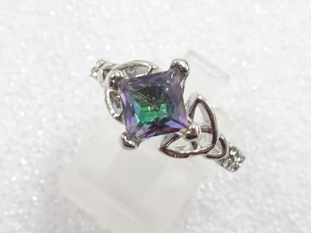 JAPANESE KIMONO / ANTIQUE COLORED STONE RING (SIZE 12.5)